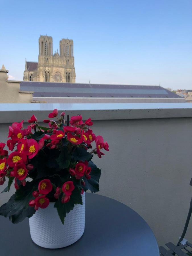 Studio Cosy Vue Cathedrale Reims Exterior photo